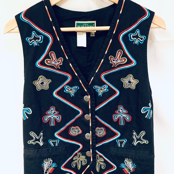 Abstract Design Vest! - Picture 2 of 5